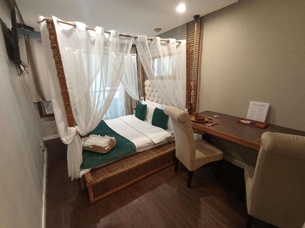 The Staycation - Serviced Rooms Manila Exterior photo