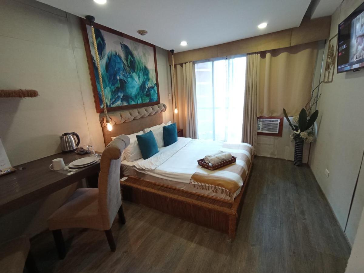 The Staycation - Serviced Rooms Manila Exterior photo