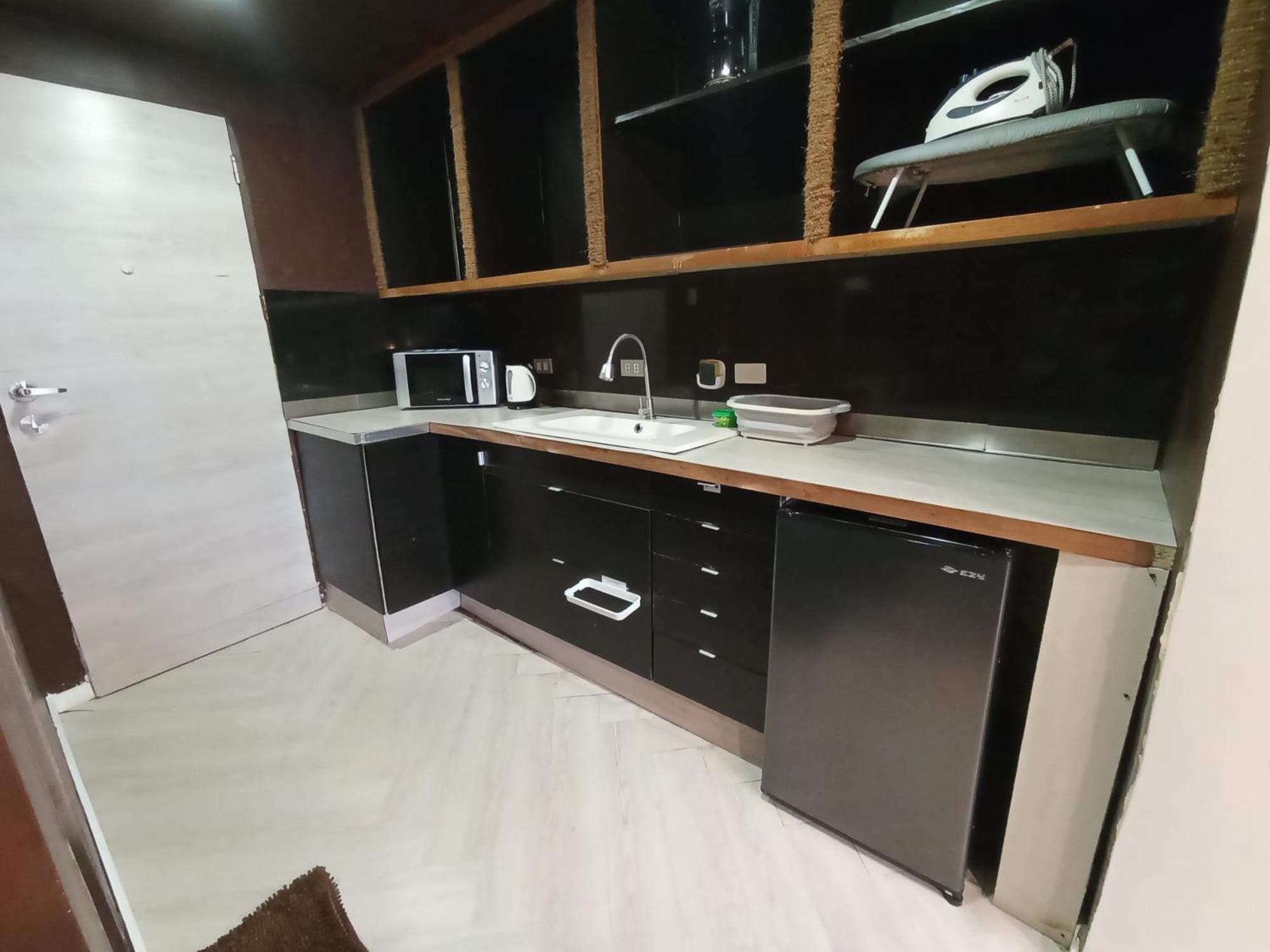 The Staycation - Serviced Rooms Manila Exterior photo