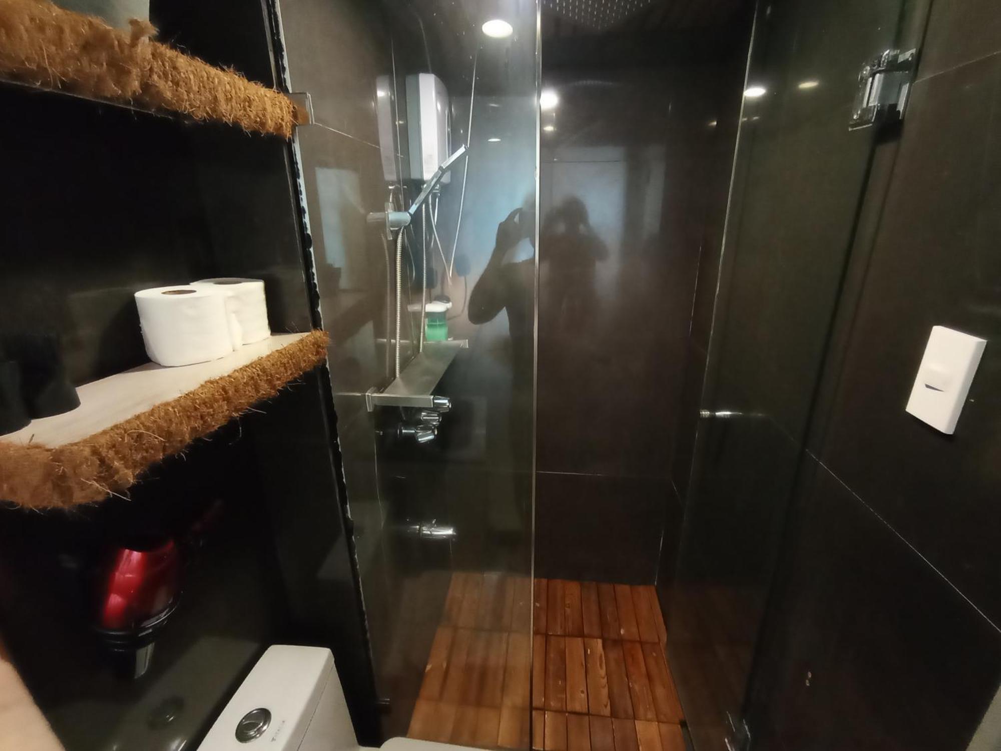 The Staycation - Serviced Rooms Manila Exterior photo